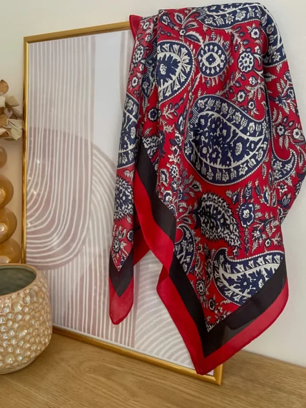 Echarpes, Bandeaux, Mitaines Et Casquettes*Justine Boutique Carré de soie rouge