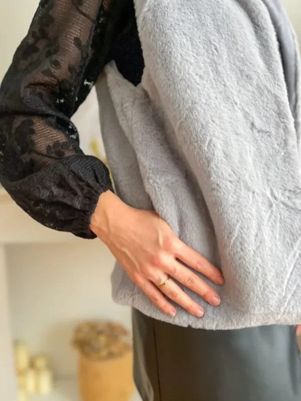 Pulls, Gilets | Vestes, Manteaux*Justine Boutique Fausse fourrure sans manche grise