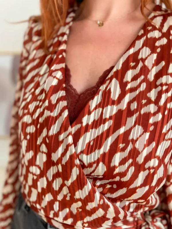 Tops, Blouses*Justine Boutique Mosia top dentelle bordeaux